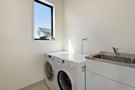 Photo of property in 27b Westgate Drive, Westgate, Auckland, 0614