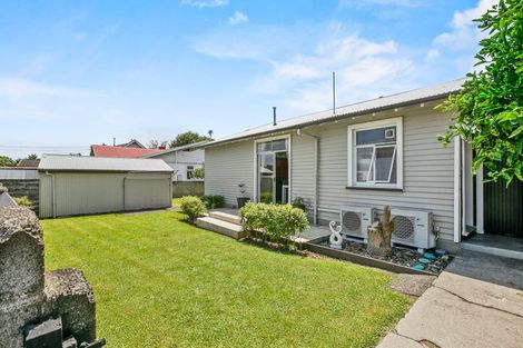 Photo of property in 14 Mangorei Road, Strandon, New Plymouth, 4312