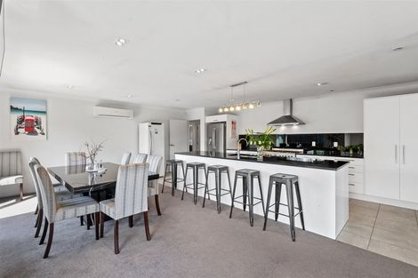 Photo of property in 18 Bateman Avenue, Bryndwr, Christchurch, 8053