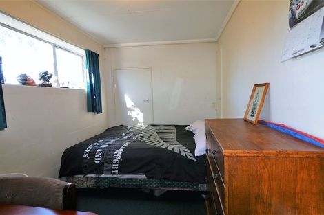 Photo of property in 2 Fairbrother Street, Carterton, 5713