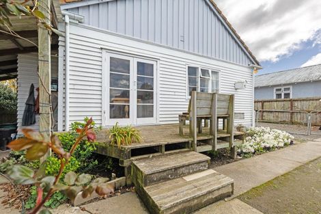 Photo of property in 17 Robert Street, Marton, 4710