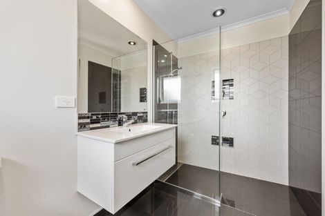 Photo of property in 19 Keene Drive, Bell Block, New Plymouth, 4312