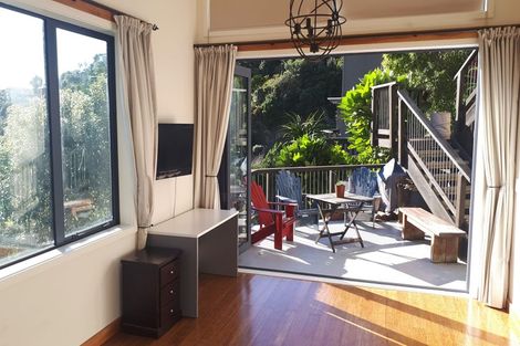 Photo of property in 82 Paremata Road, Paremata, Porirua, 5024