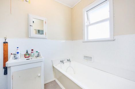 Photo of property in 17 Sefton Avenue, Highbury, Palmerston North, 4412