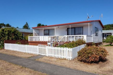 Photo of property in 122a Mayfair Avenue, Whangamata, 3620