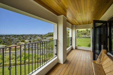 Photo of property in 4 Ridgeway Terrace, Taradale, Napier, 4112