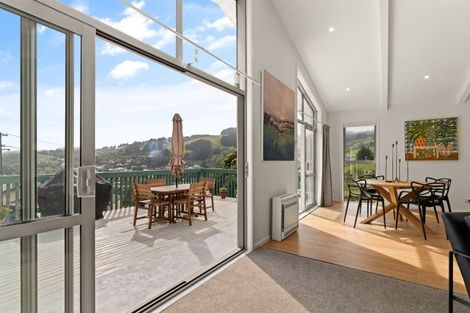 Photo of property in 60 Marion Street, Macandrew Bay, Dunedin, 9014