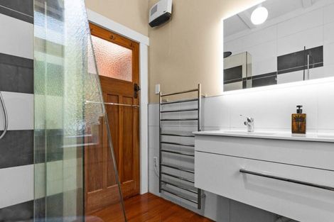 Photo of property in 6 Harvey Road, Bluff Hill, Napier, 4110