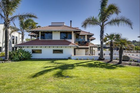 Photo of property in 74 Le Quesne Road, Bay View, Napier, 4104