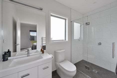 Photo of property in 42 Hurunui Drive, Te Awa, Napier, 4110