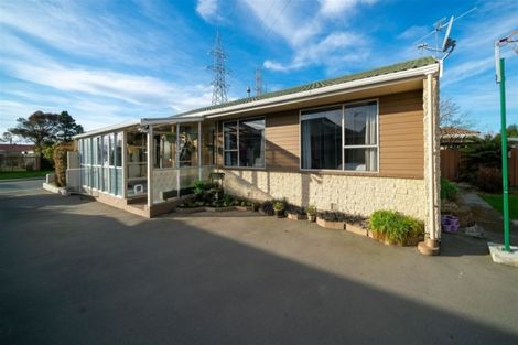 Photo of property in 58 Denise Crescent, Hornby, Christchurch, 8042