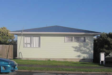 Photo of property in 133 Gloaming Hill, Titahi Bay, Porirua, 5022