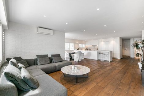 Photo of property in 1/287 Tamaki Drive, Kohimarama, Auckland, 1071