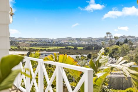 Photo of property in 7 Odlin Lane, Red Beach, 0932