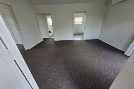 Photo of property in 1/68 Titirangi Road, New Lynn, Auckland, 0600