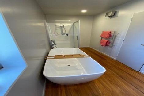 Photo of property in 2/32a Gleneagles Terrace, Ilam, Christchurch, 8053