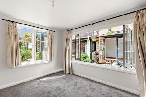 Photo of property in 7 Poplar Grove, Thorndon, Wellington, 6011