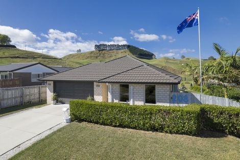 Photo of property in 208 Ballintoy Park Drive, Welcome Bay, Tauranga, 3175