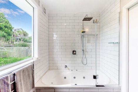 Photo of property in 160 Wellington Road, Paekakariki, 5034