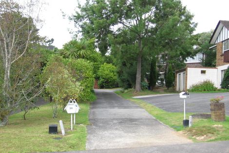 Photo of property in 2/39 Catalina Crescent, Forrest Hill, Auckland, 0620