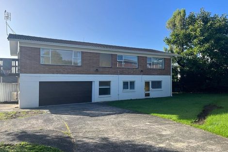 Photo of property in 9 La Perouse Street, Botany Downs, Auckland, 2010