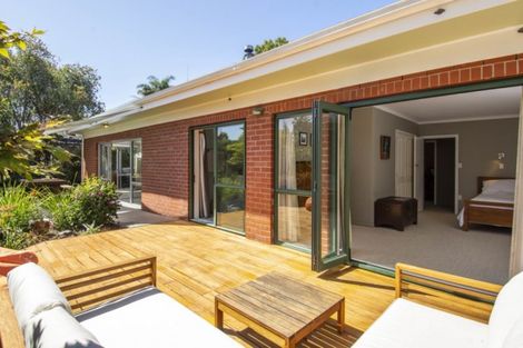 Photo of property in 216 Welcome Bay Road, Welcome Bay, Tauranga, 3112