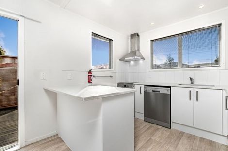 Photo of property in 44 Sunlands Drive, Manurewa, Auckland, 2102