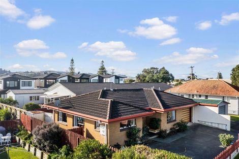Photo of property in 65 Florence Avenue, Orewa, 0931