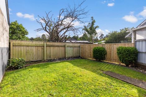 Photo of property in 7a Sequoia Place, Maoribank, Upper Hutt, 5018