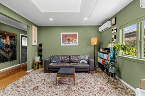 Photo of property in 4 Kuku Street, Te Awanga, 4102