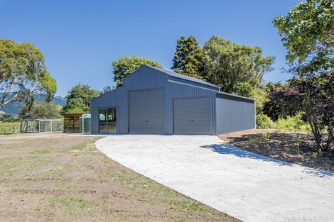 Photo of property in 123 Te Horo Beach Road, Te Horo, Otaki, 5581