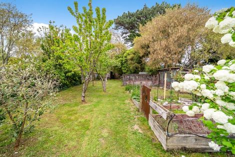 Photo of property in 5 Paton Street, Maymorn, Upper Hutt, 5018