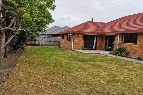 Photo of property in 59 Apsley Drive, Avonhead, Christchurch, 8042