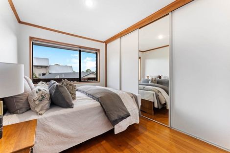 Photo of property in 2 Allender Drive, Torbay, Auckland, 0630