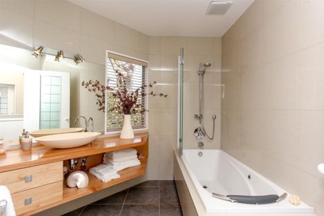 Photo of property in 48a Cameron Street, New Plymouth, 4310