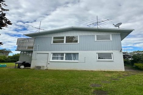 Photo of property in 6/133 Shakespeare Road, Milford, Auckland, 0620