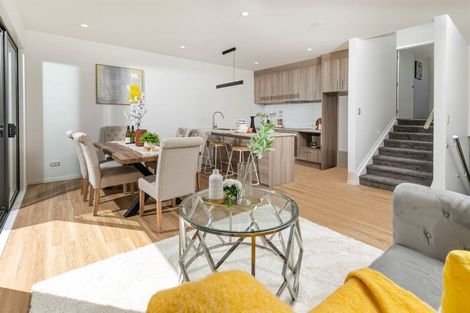 Photo of property in 21 Korokio Lane, Henderson, Auckland, 0612