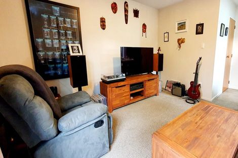 Photo of property in 4/19 Grove Road, Addington, Christchurch, 8024