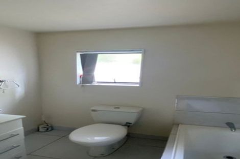 Photo of property in 79a Stanley Road, Glenfield, Auckland, 0629