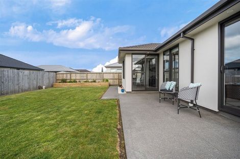 Photo of property in 10 Kingsbridge West, Burwood, Christchurch, 8083