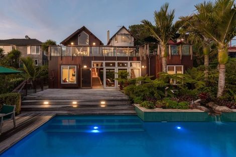 Photo of property in 11 Clifton Road, Browns Bay, Auckland, 0630