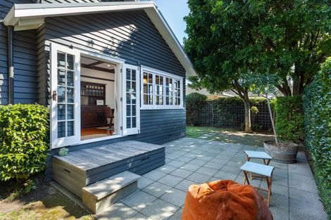 Photo of property in 379a Devonport Road, Tauranga South, Tauranga, 3112