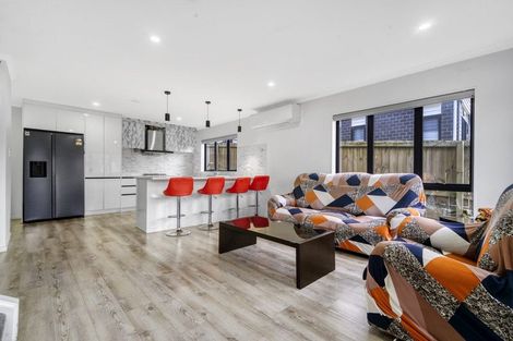 Photo of property in 14a Cairnsvale Rise, Manurewa, Auckland, 2105
