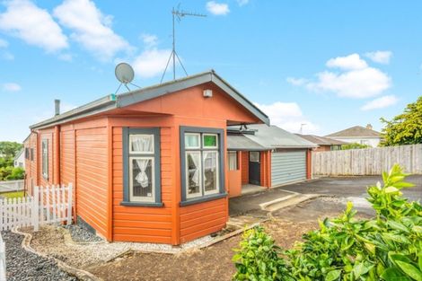 Photo of property in 82 Forest Lake Road, Forest Lake, Hamilton, 3200