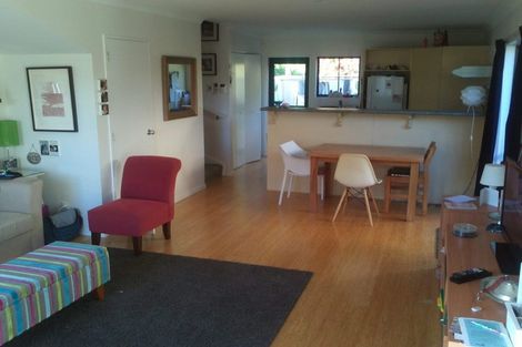 Photo of property in 77a Woodhouse Avenue, Karori, Wellington, 6012