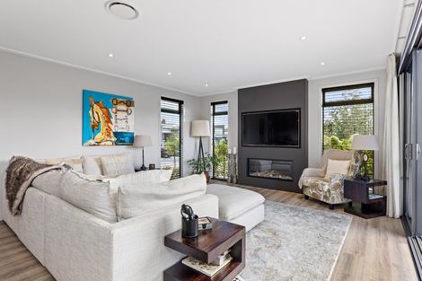 Photo of property in 21 Ada Close, Cambridge, 3434