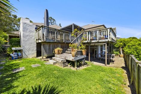 Photo of property in 4 Mellons Bay Road, Howick, Auckland, 2014