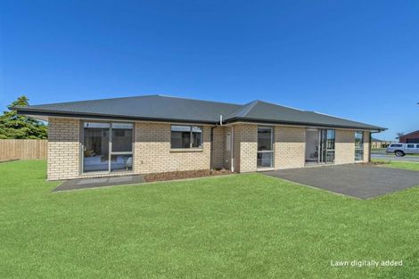 Photo of property in 33 Cressy Place, Darfield, 7510