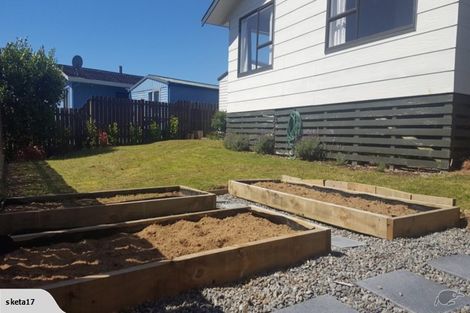 Photo of property in 8 Bobstay Lane, Whitby, Porirua, 5024