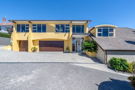 Photo of property in 33 Takutai Avenue, Half Moon Bay, Auckland, 2012